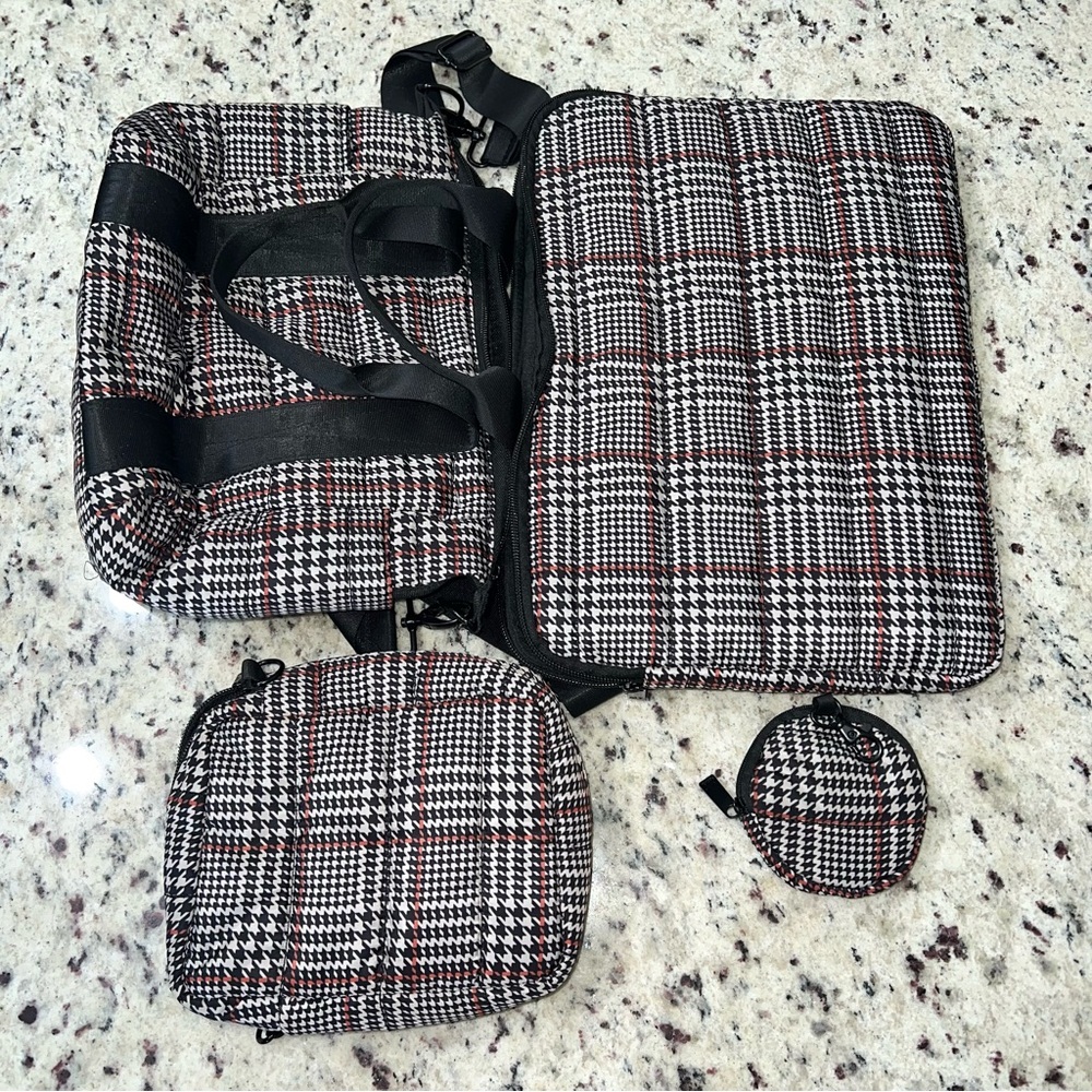 4 piece set of MyTagalong bags crossbody, coin purse, laptop bag, mini tote